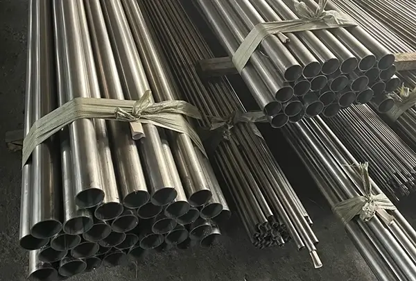 StainlessSteelWeldedPipe01